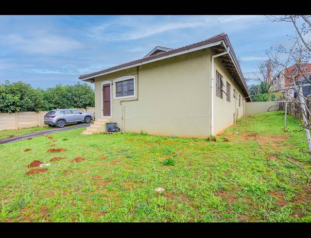 3 BEDROOM SECTIONAL TITLE FOR SALE IN MONTCLAIR